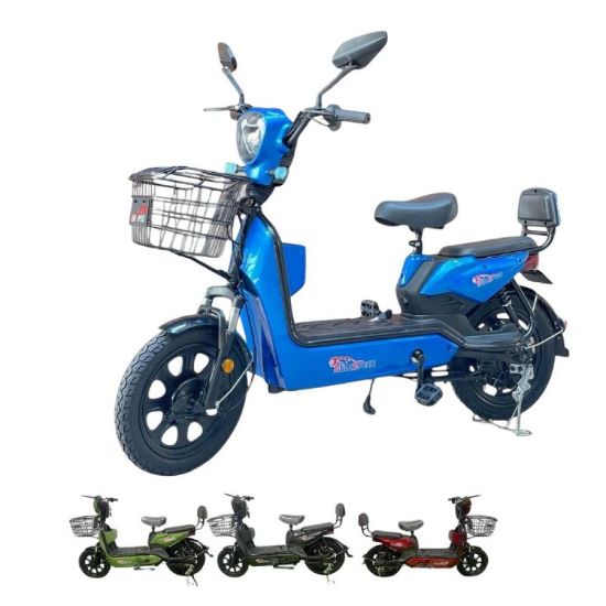 صورة دراجة كهربائية زرقاء بمقعدين سلة أمامية وشنطة توصيل خلفية